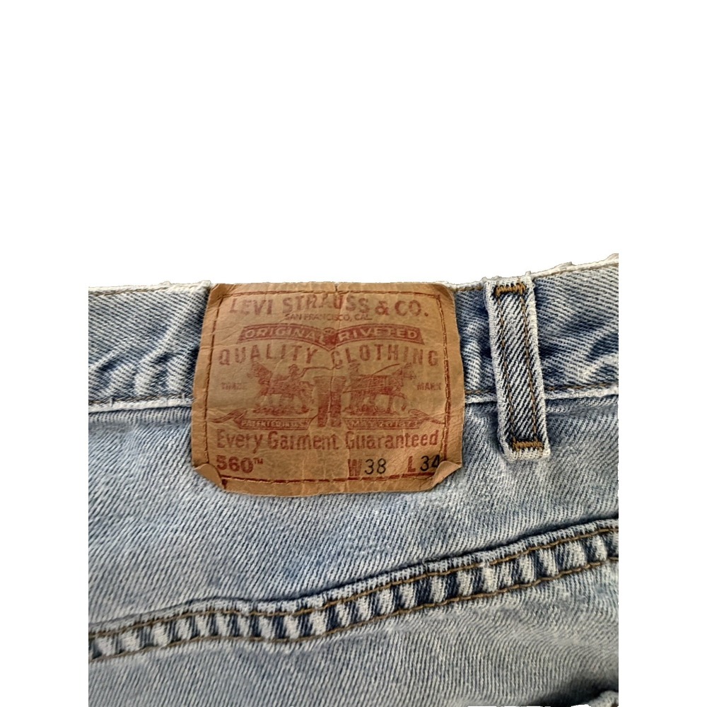 Levi's Men's 560 Loose Fit Tapered Leg Jeans Light Wash Denim W38/L34 - Picture 8 of 8